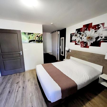 Auberge Des Lacs Bleus Clérac المظهر الخارجي الصورة