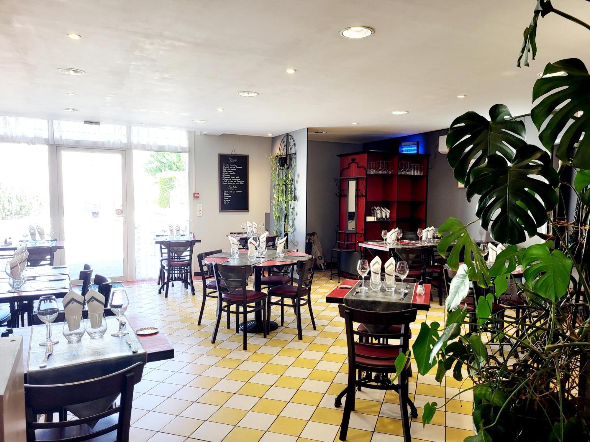 Auberge Des Lacs Bleus Clérac المظهر الخارجي الصورة